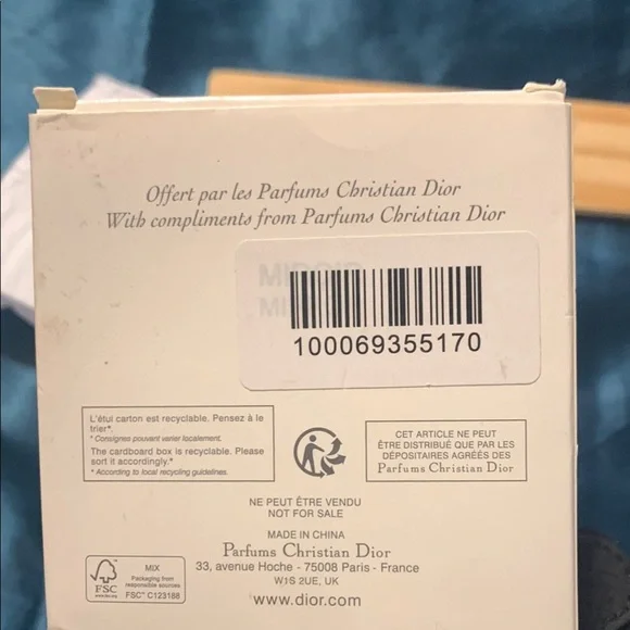 Dior Luxurious Gold Compact (heavy) - Picture 6 of 6